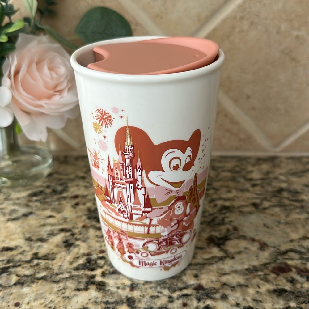 STARBUCKS Magic Kingdom Disneyland Covered coffee mug